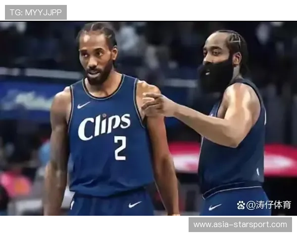 快船夹击做得干净,对手强投偏出 快船夹击做得干净,对手强投偏出